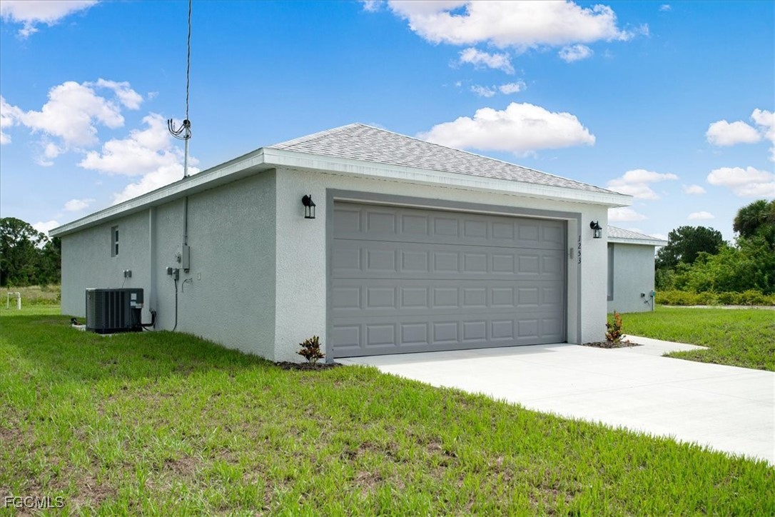 4 Bed SingleFamilyResidence for Sale in Lehigh Acres, FL — photo 20