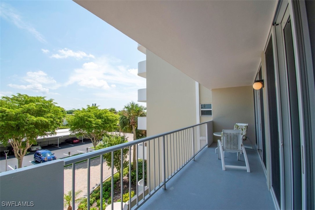 1 Bed Waterfront Home for Sale in Marco Island, FL, $325,000 — photo 20
