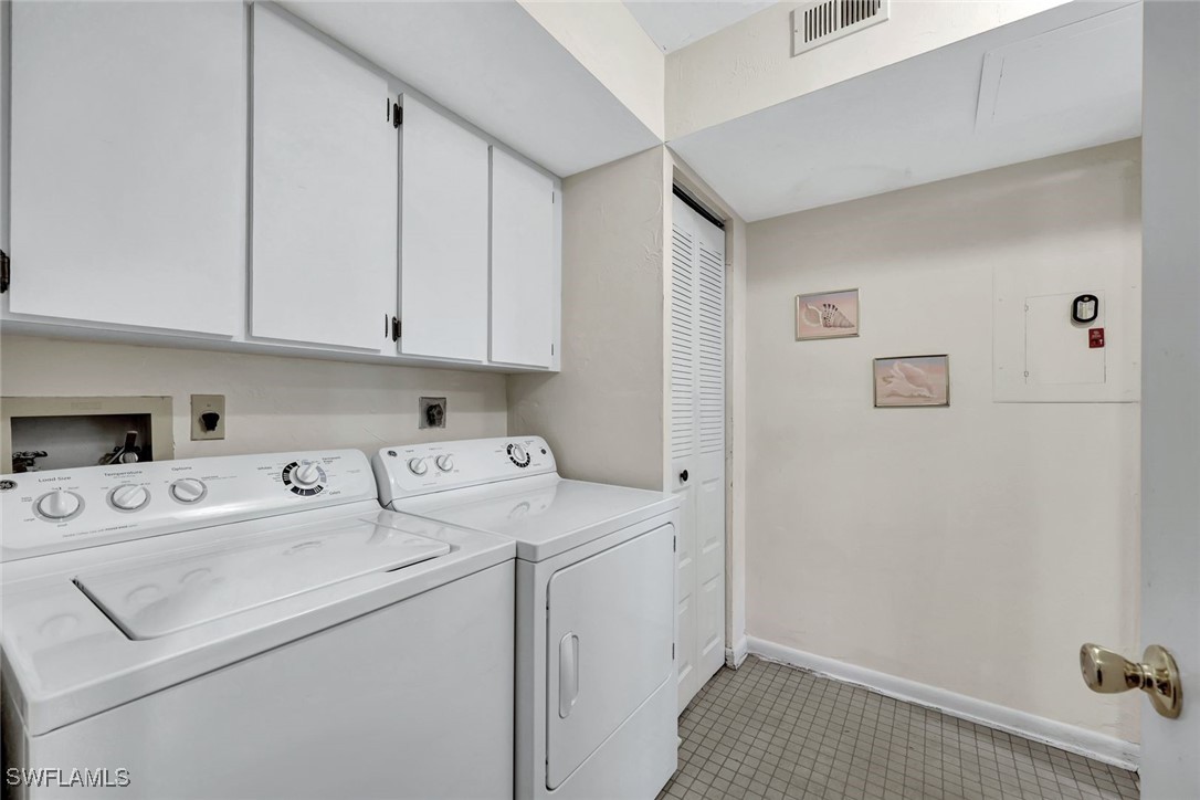 2 Bed Condominium for Sale in Winterpark, FL, $185,000 — photo 20