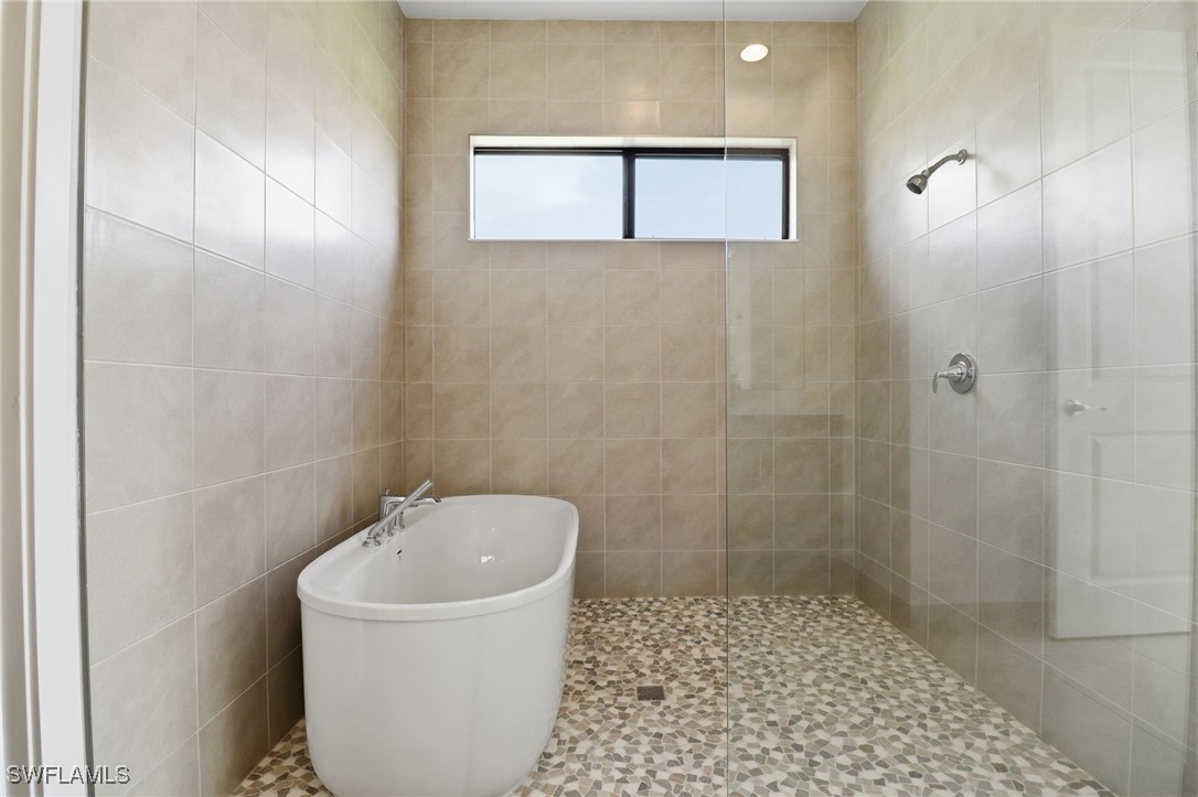 4 Bed SingleFamilyResidence for Sale in Maple Ridge, photo 20