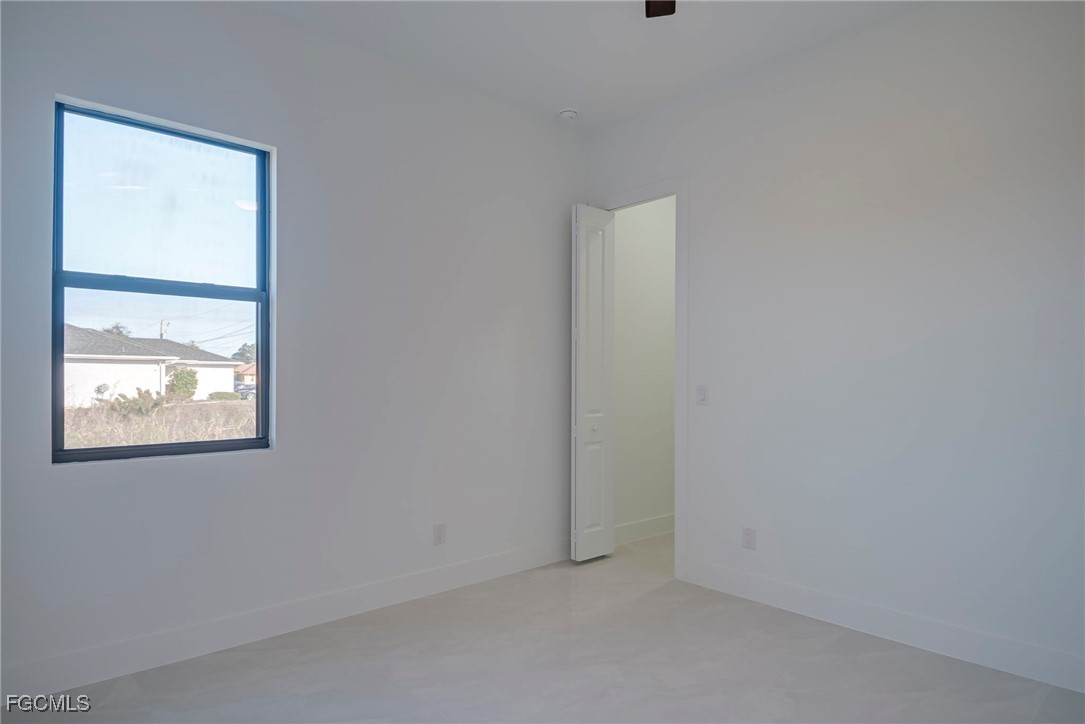 3 Bed SingleFamilyResidence for Sale in Lehigh Acres, photo 20