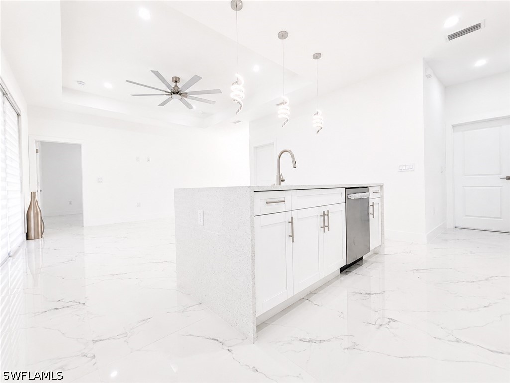 4 Bed SingleFamilyResidence for Sale in Lehigh Acres, photo 20