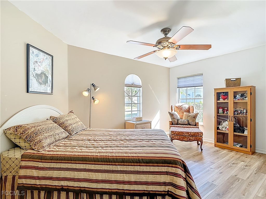 2 Bed SingleFamilyResidence for Sale in North Fort Myers, FL — photo 20