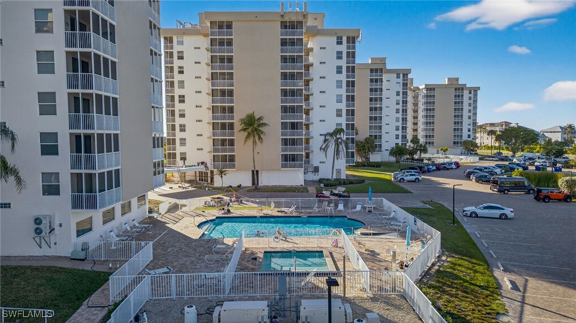 1 Bed Waterfront Home for Sale in Beach And Tennis Club, photo 20