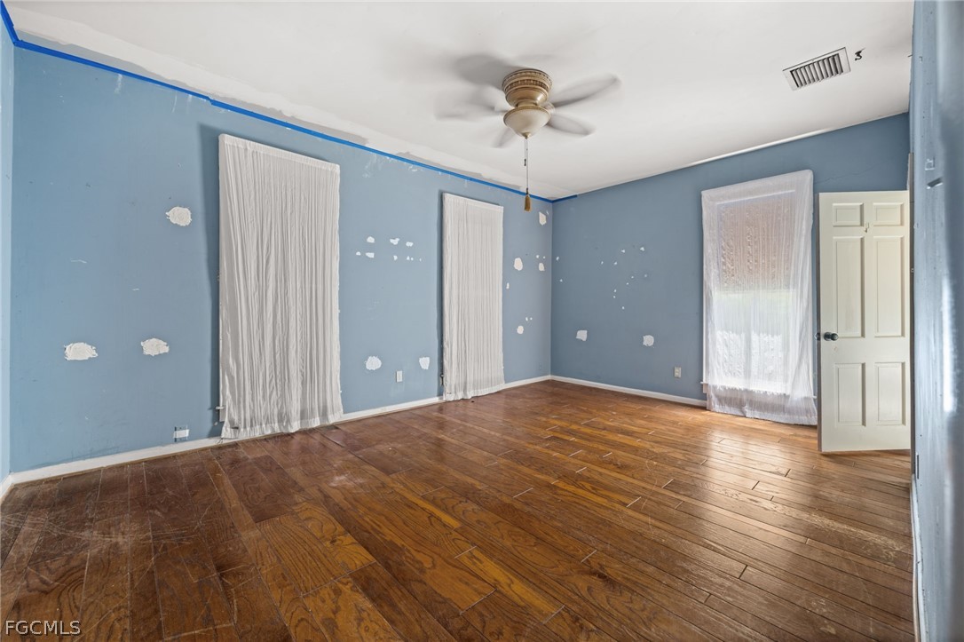 3 Bed SingleFamilyResidence for Sale in Bayshore Park, FL — photo 20