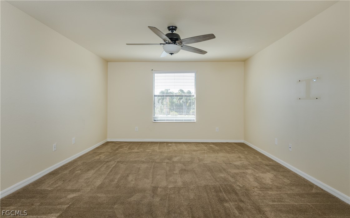 6 Bed Waterfront Home for Sale in Fort Myers, FL, $429,000 — photo 20