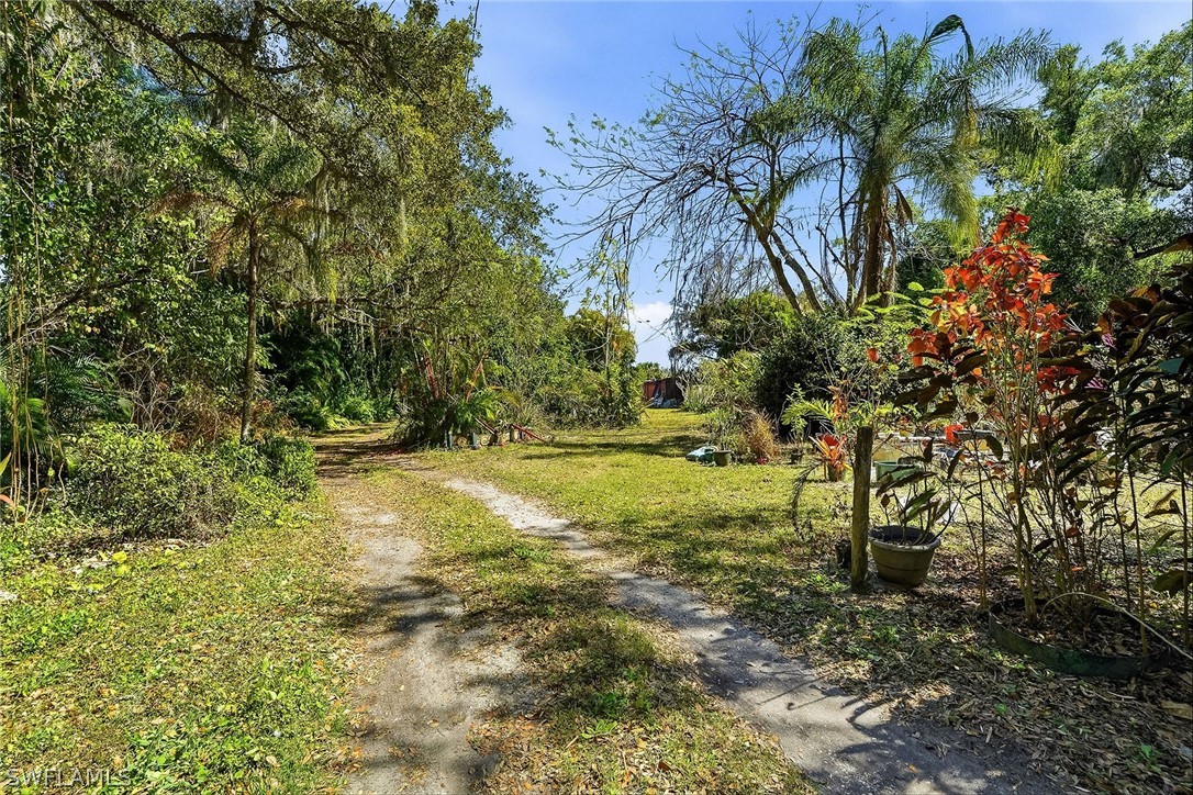 2 Bed SingleFamilyResidence for Sale in Buckingham, FL — photo 20