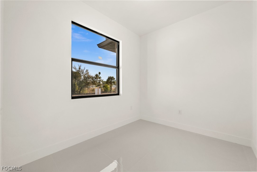 3 Bed SingleFamilyResidence for Sale in Lehigh Acres, photo 20