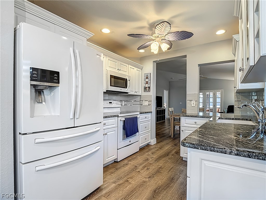 2 Bed SingleFamilyResidence for Sale in Herons Glen, FL — photo 20