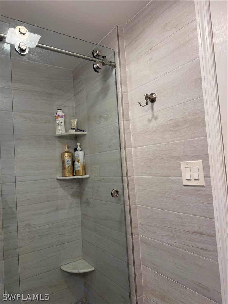 1 Bed Condominium for Sale in Seabreeze, FL, $250,000 — photo 20