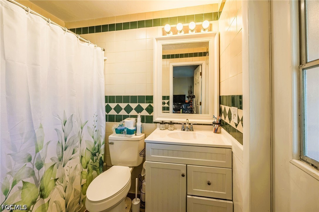 4 Bed SingleFamilyResidence for Sale in Cape Coral, photo 20