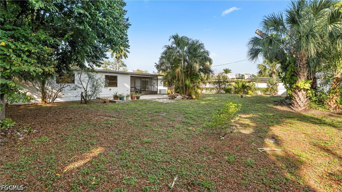3 Bed SingleFamilyResidence for Sale in Fort Myers, FL — photo 20