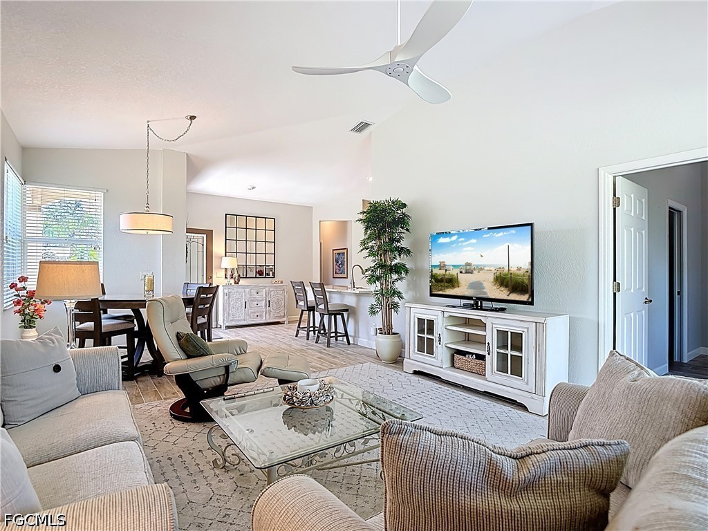 2 Bed Duplex for Sale in Del Vera Country Club, FL, $267,000 — photo 20