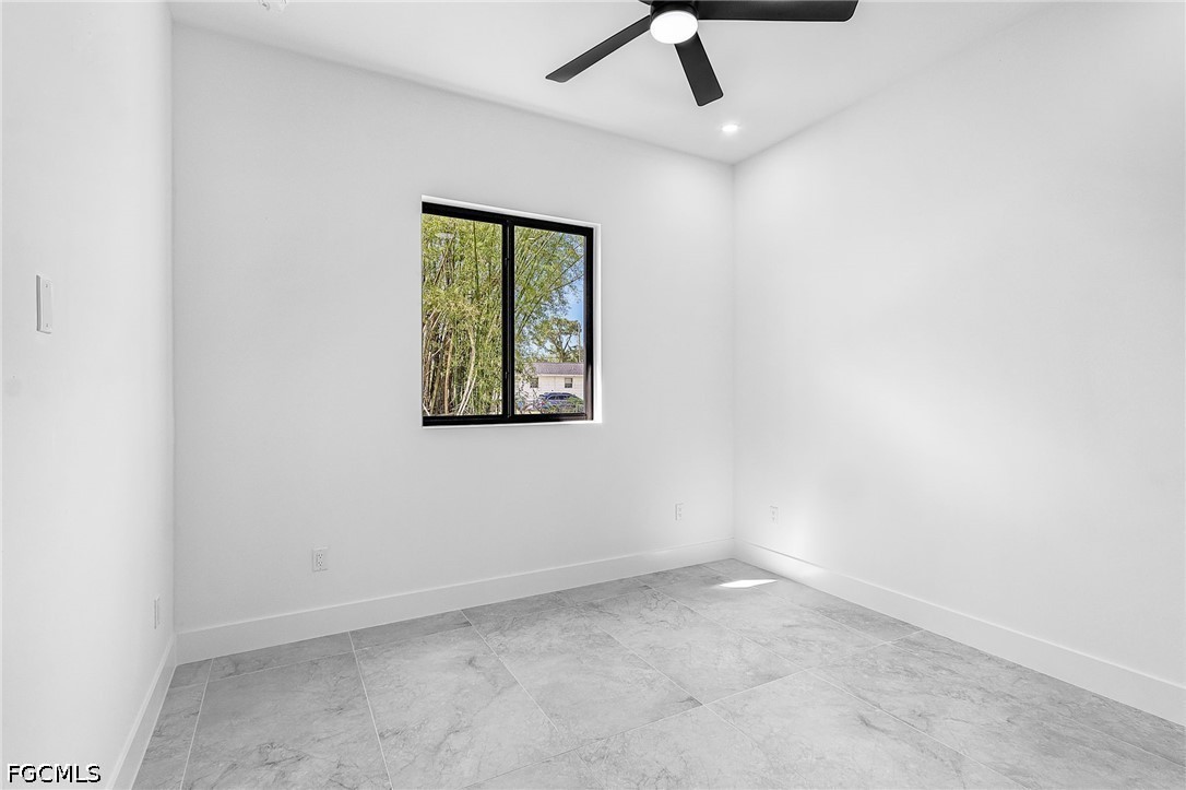 3 Bed SingleFamilyResidence for Sale in Lehigh Acres, photo 20