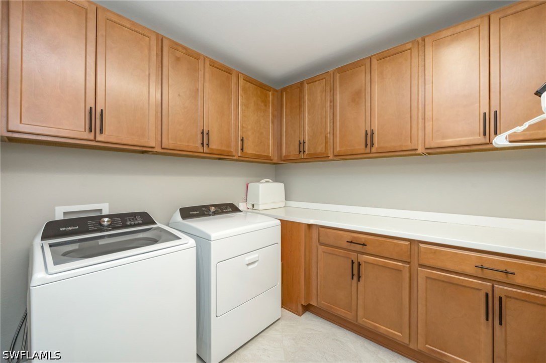 2 Bed Waterfront Home for Sale in Naples, photo 20