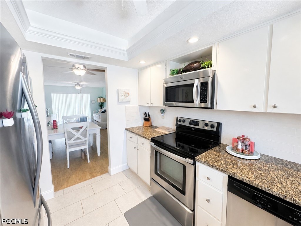 2 Bed Pool Home for Sale in Cape Coral, photo 20