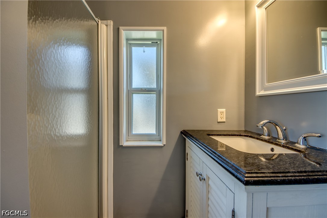 2 Bed ManufacturedHome for Sale in Pine Island Cove, photo 20
