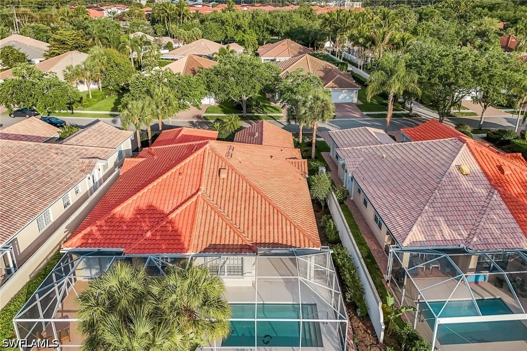 2 Bed Pool Home for Sale in Island Walk, photo 20