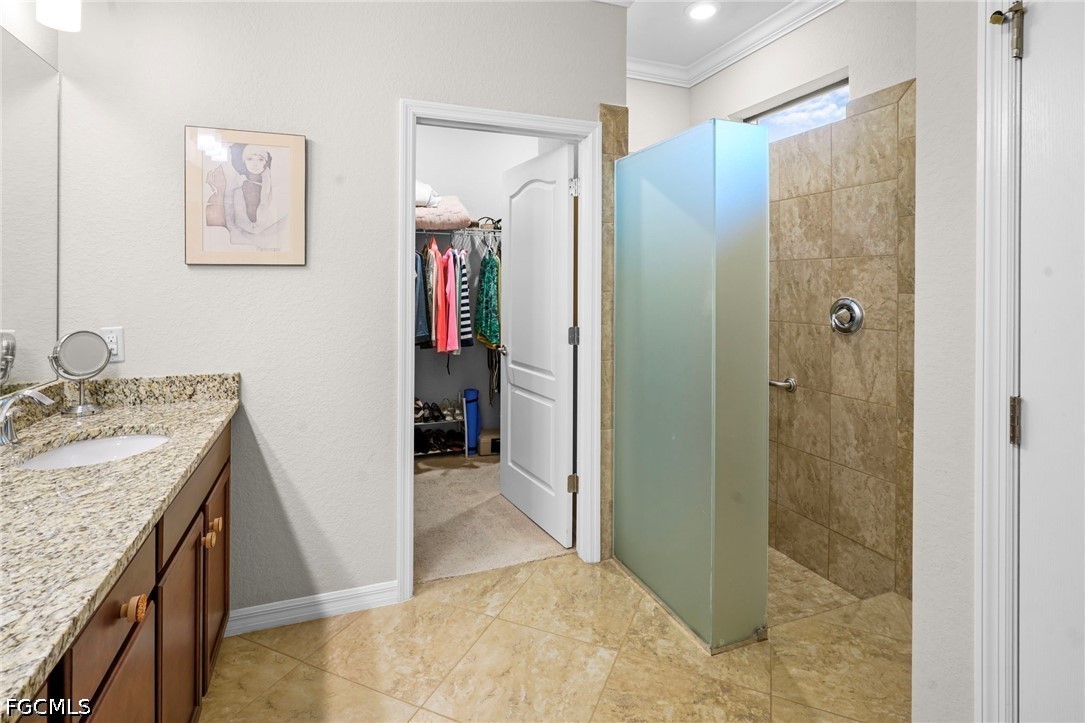 2 Bed Waterfront Home for Sale in Fort Myers, photo 20