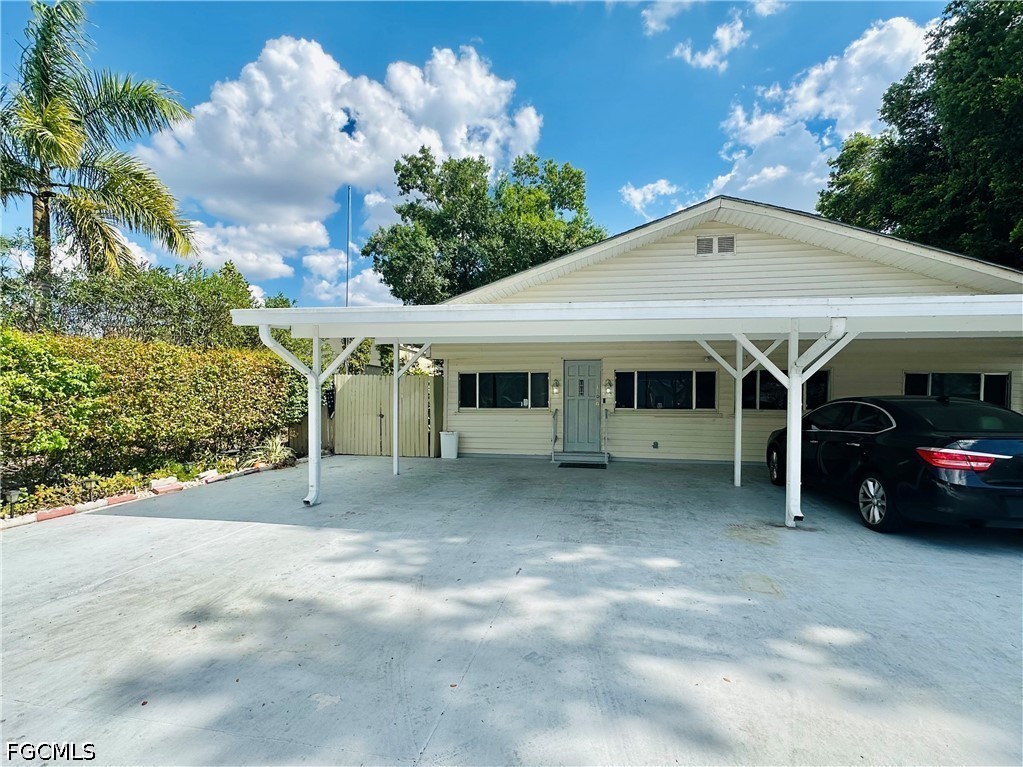 2 Bed SingleFamilyResidence for Sale in Fort Myers, photo 20