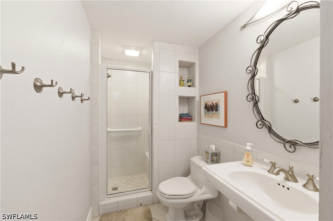 2 Bed Waterfront Home for Sale in Naples, photo 20