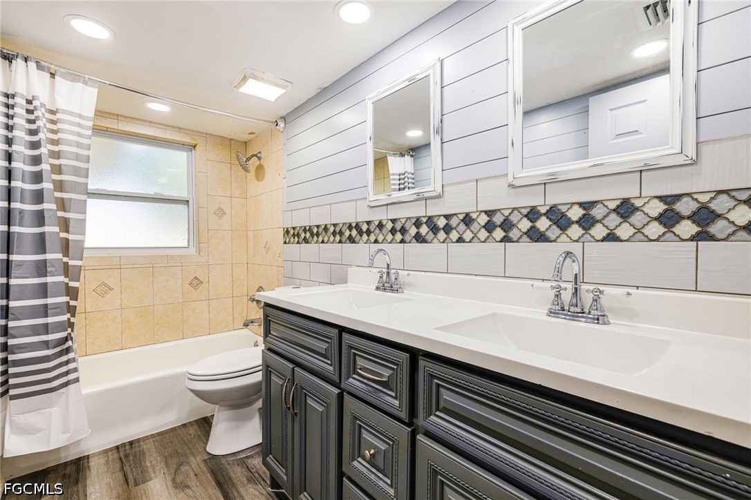 3 Bed SingleFamilyResidence for Sale in Fort Myers, photo 20