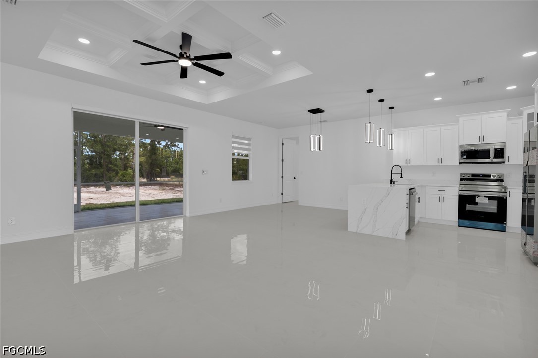 3 Bed SingleFamilyResidence for Sale in Lehigh Acres, photo 20