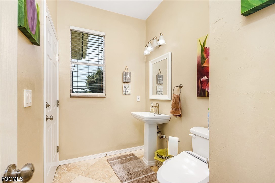 4 Bed SingleFamilyResidence for Sale in Mirror Lakes, FL — photo 20
