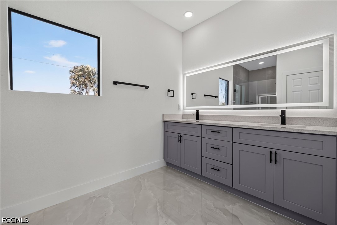 4 Bed SingleFamilyResidence for Sale in Lehigh Acres, photo 20
