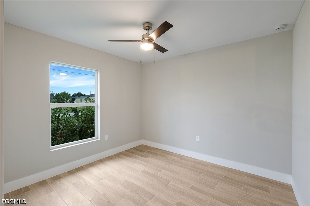 4 Bed SingleFamilyResidence for Sale in Cape Coral, photo 20