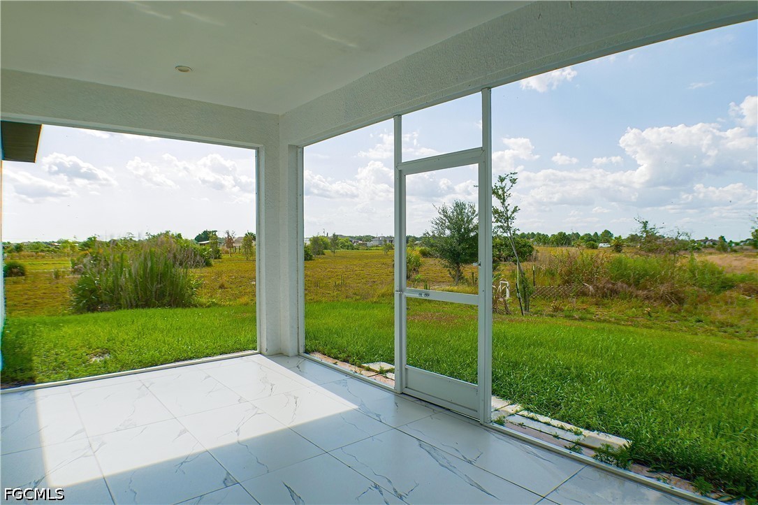 3 Bed SingleFamilyResidence for Sale in Naples, photo 20