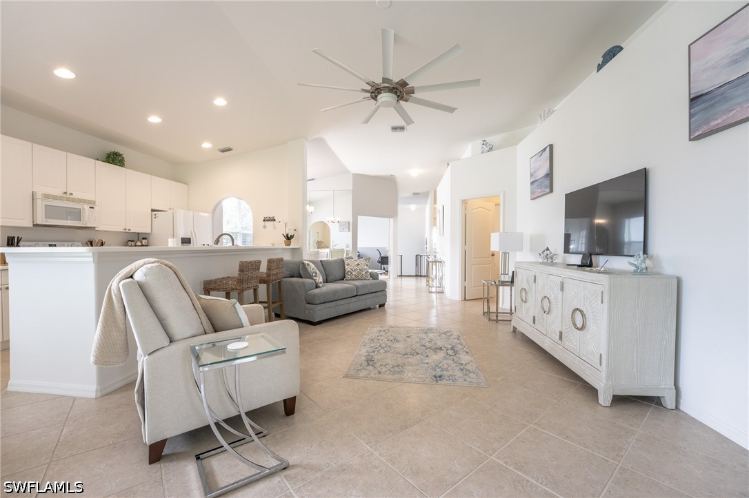 3 Bed Condominium for Sale in Colonial Links, photo 20
