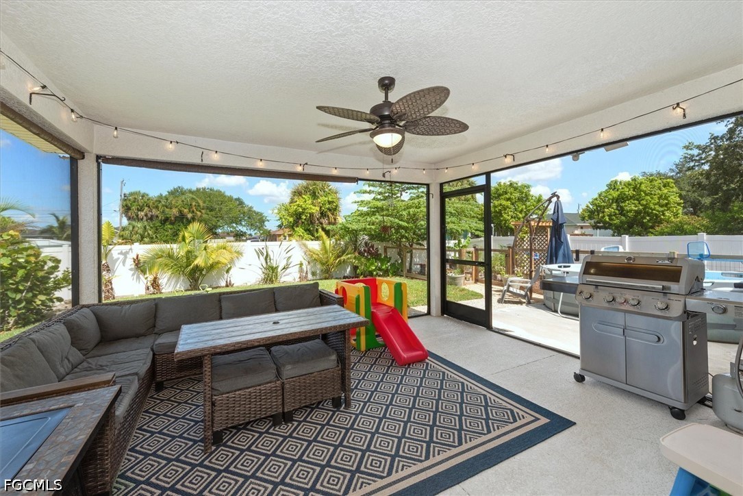 4 Bed SingleFamilyResidence for Sale in Cape Coral, photo 20