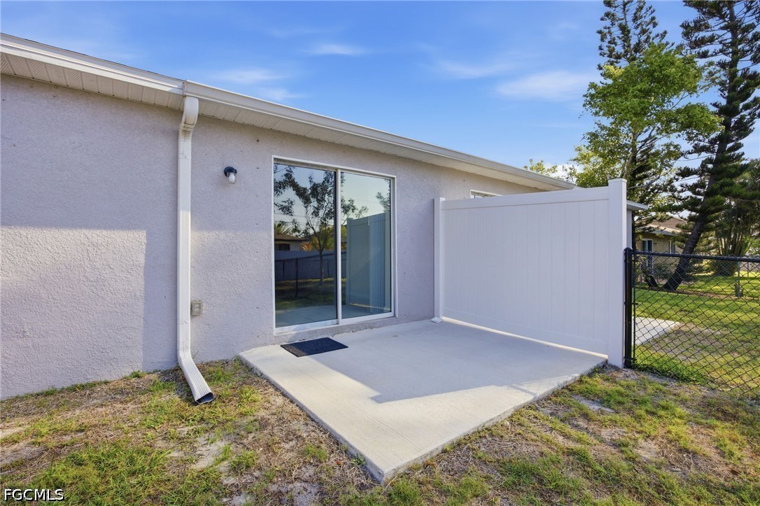 3 Bed Duplex for Sale in Cape Coral, photo 20