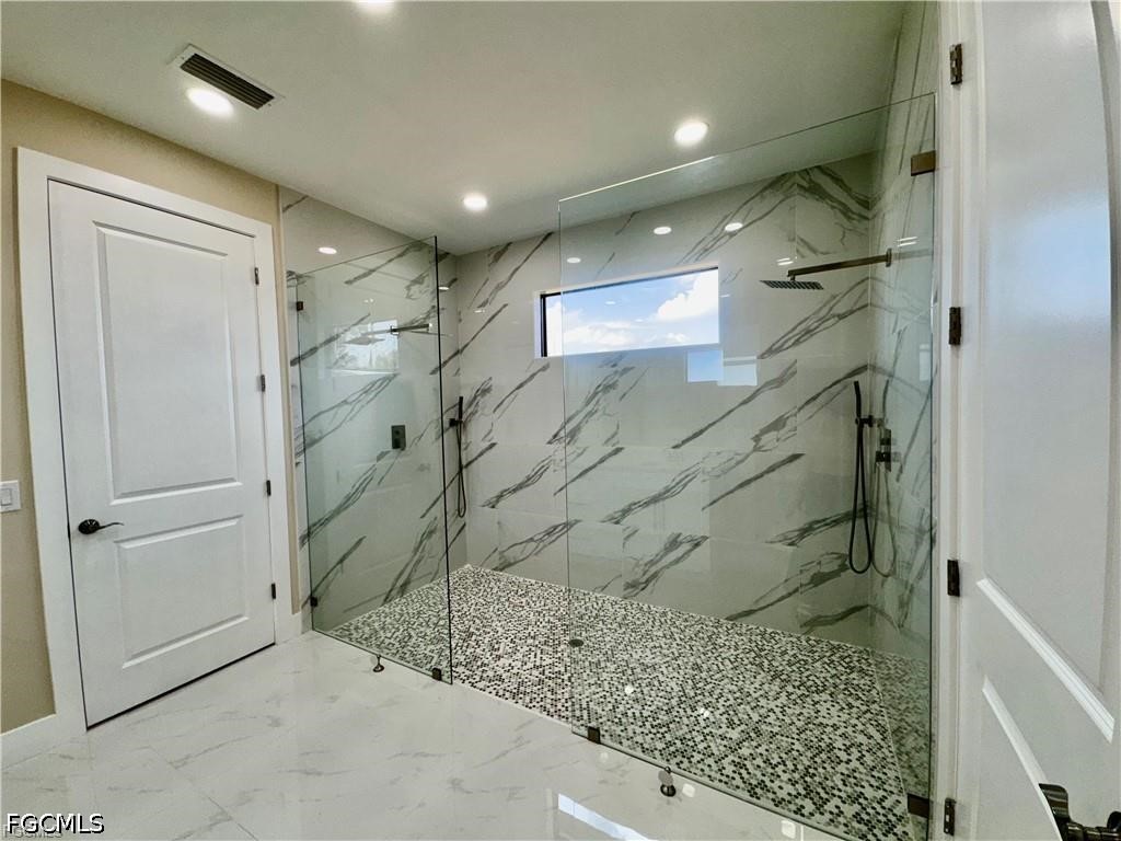 4 Bed SingleFamilyResidence for Sale in Cape Coral, photo 20