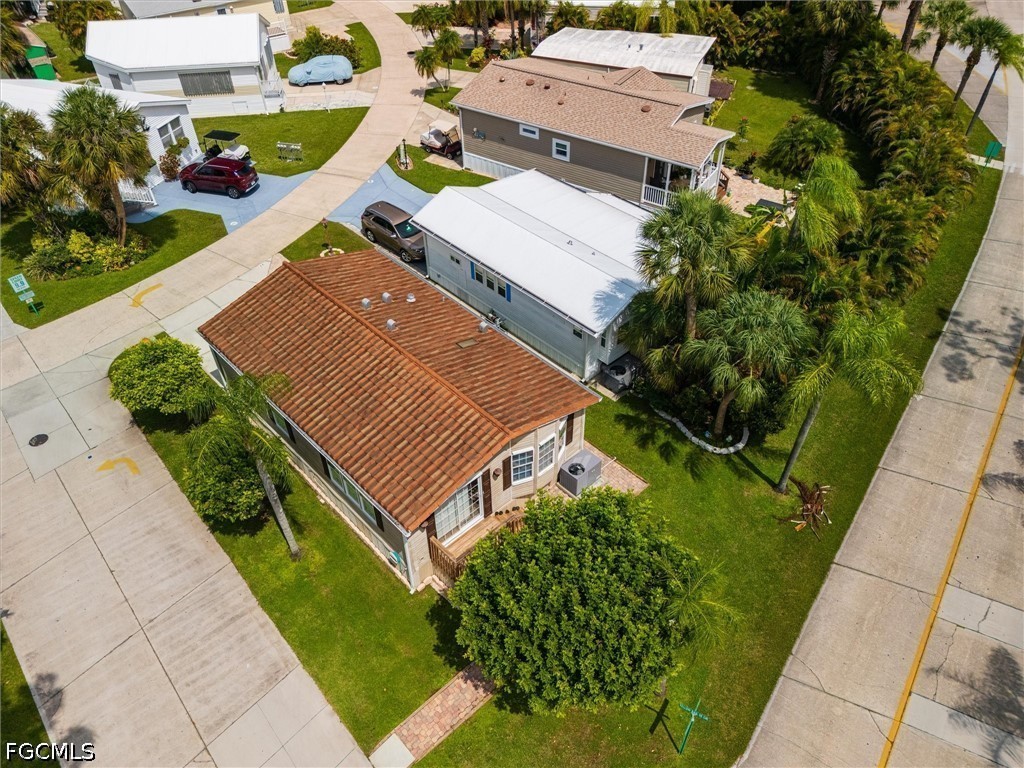 2 Bed ManufacturedHome for Sale in Estero, FL, $170,000 — photo 20