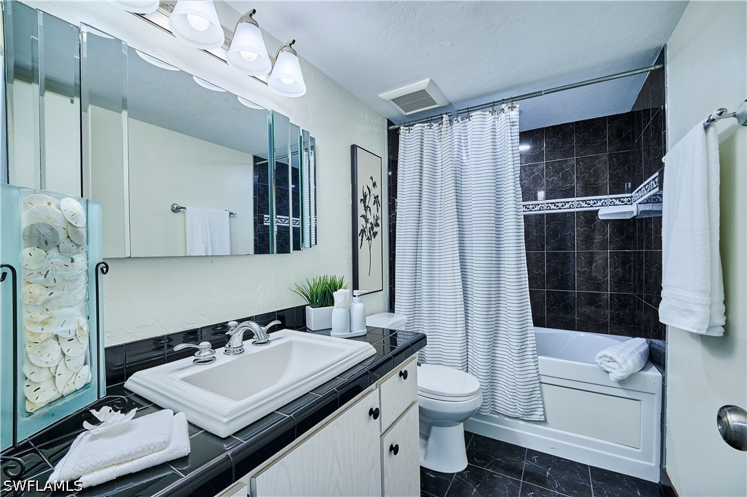 2 Bed Condominium for Sale in Winterpark, FL, $262,000 — photo 20