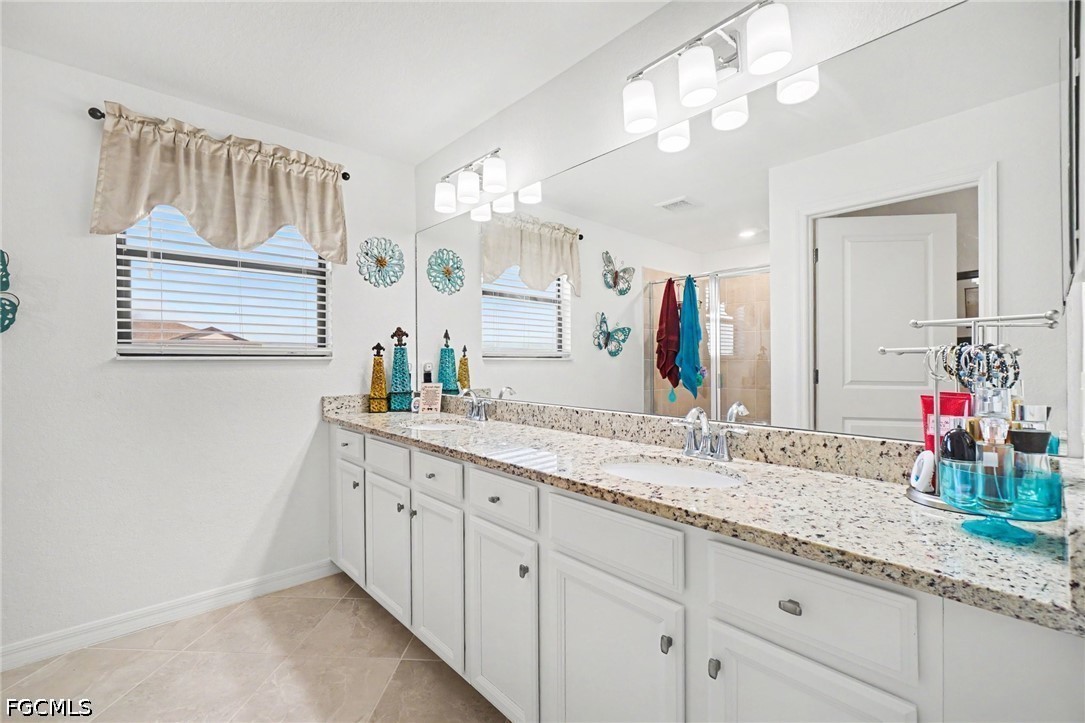 4 Bed SingleFamilyResidence for Sale in Portico, FL — photo 20