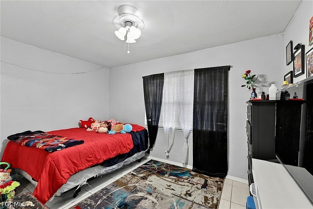 4 Bed SingleFamilyResidence for Sale in Rainbow Groves, photo 20