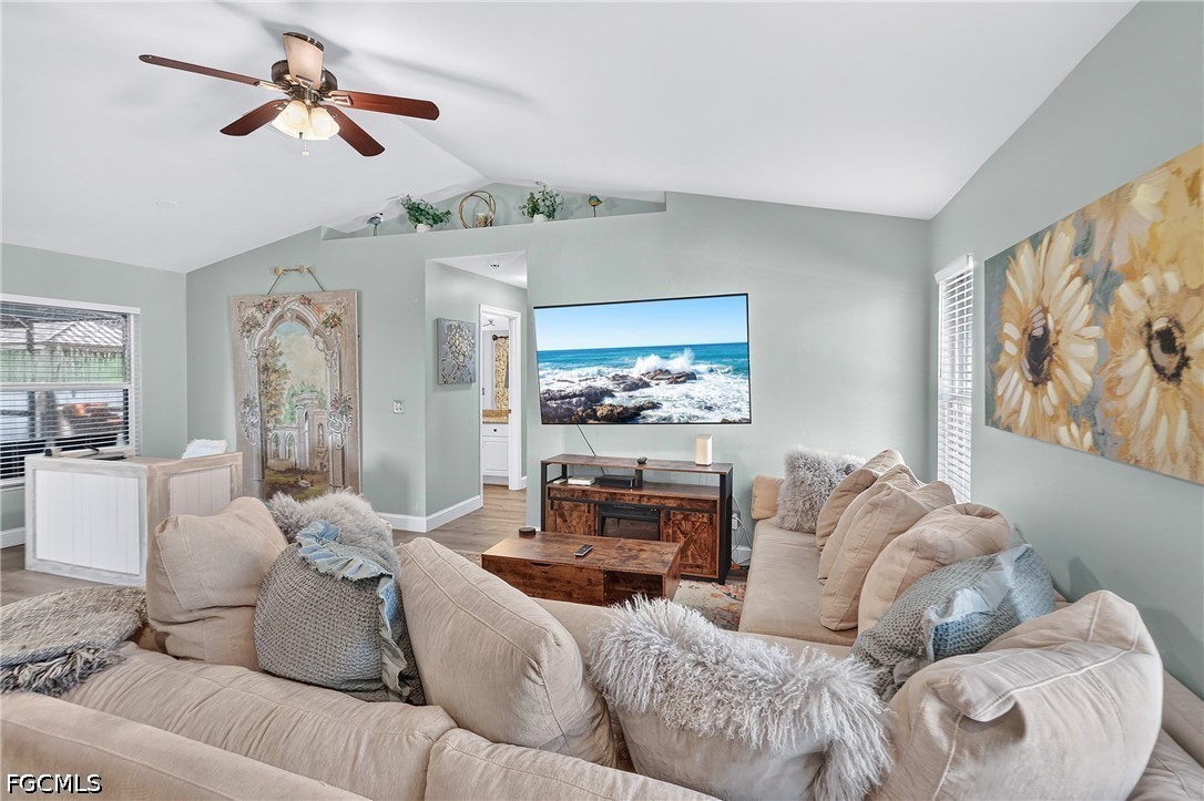 4 Bed SingleFamilyResidence for Sale in Mirror Lakes, FL — photo 20