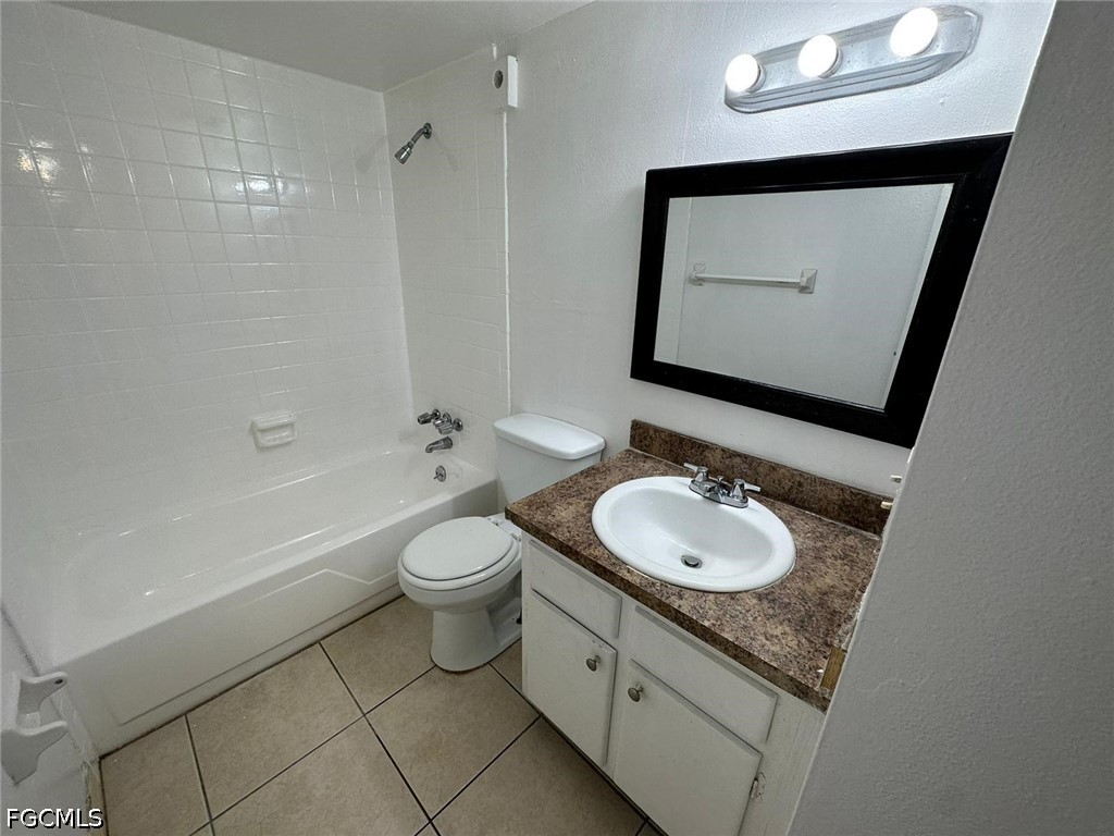 2 Bed Condominium for Sale in Fort Myers, FL, $110,000 — photo 20