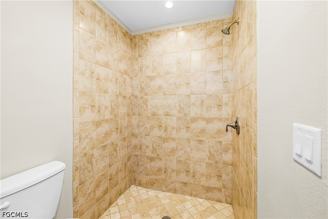 3 Bed Pool Home for Sale in Charlotte Shores, photo 20