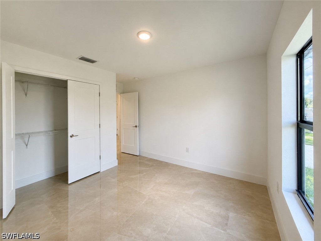 3 Bed SingleFamilyResidence for Sale in Lehigh Acres, photo 20
