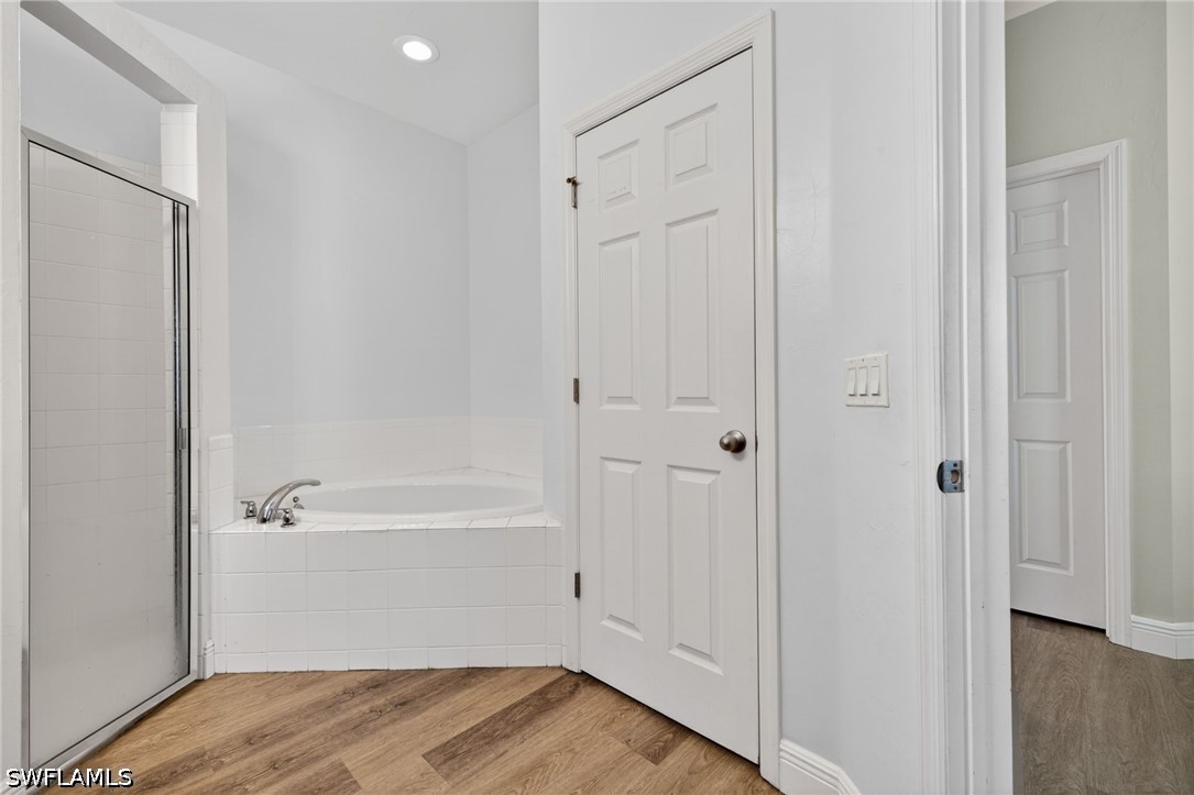 4 Bed SingleFamilyResidence for Sale in Cape Coral, photo 20