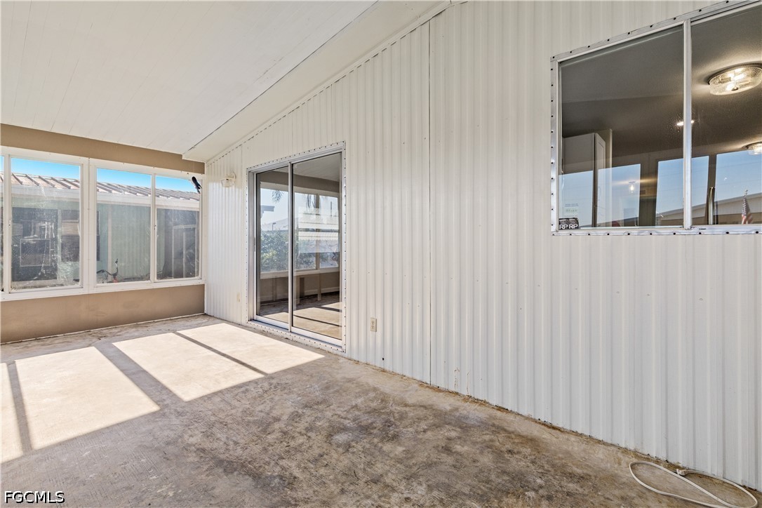 2 Bed ManufacturedHome for Sale in Tamiami Village, photo 20
