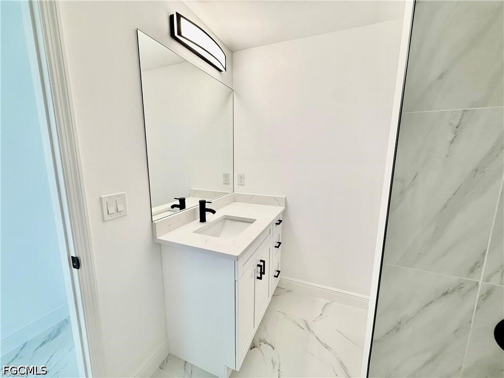 3 Bed SingleFamilyResidence for Sale in Lehigh Acres, photo 20
