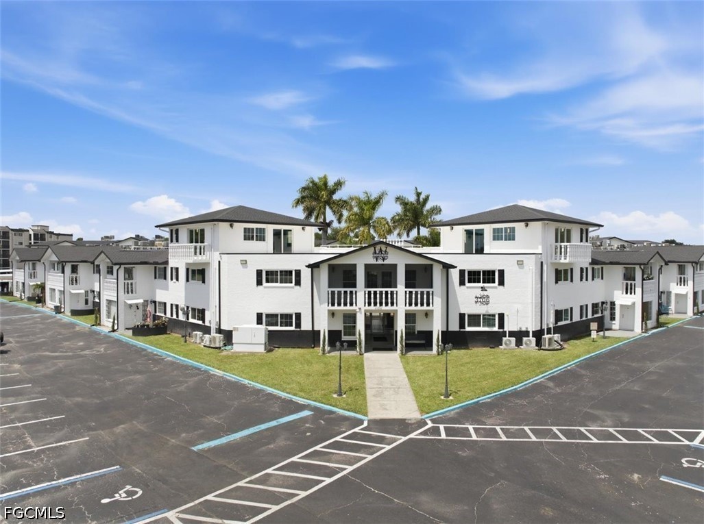 2 Bed Condominium for Sale in Windsor West, photo 20