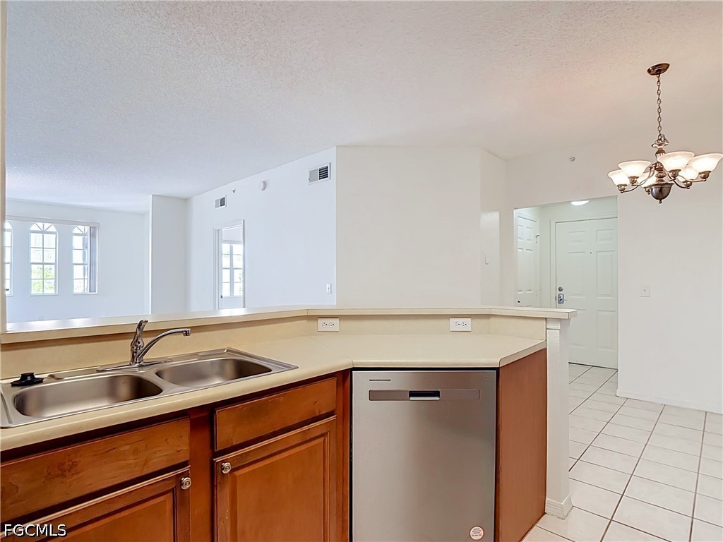 2 Bed Condominium for Sale in Fort Myers, photo 20