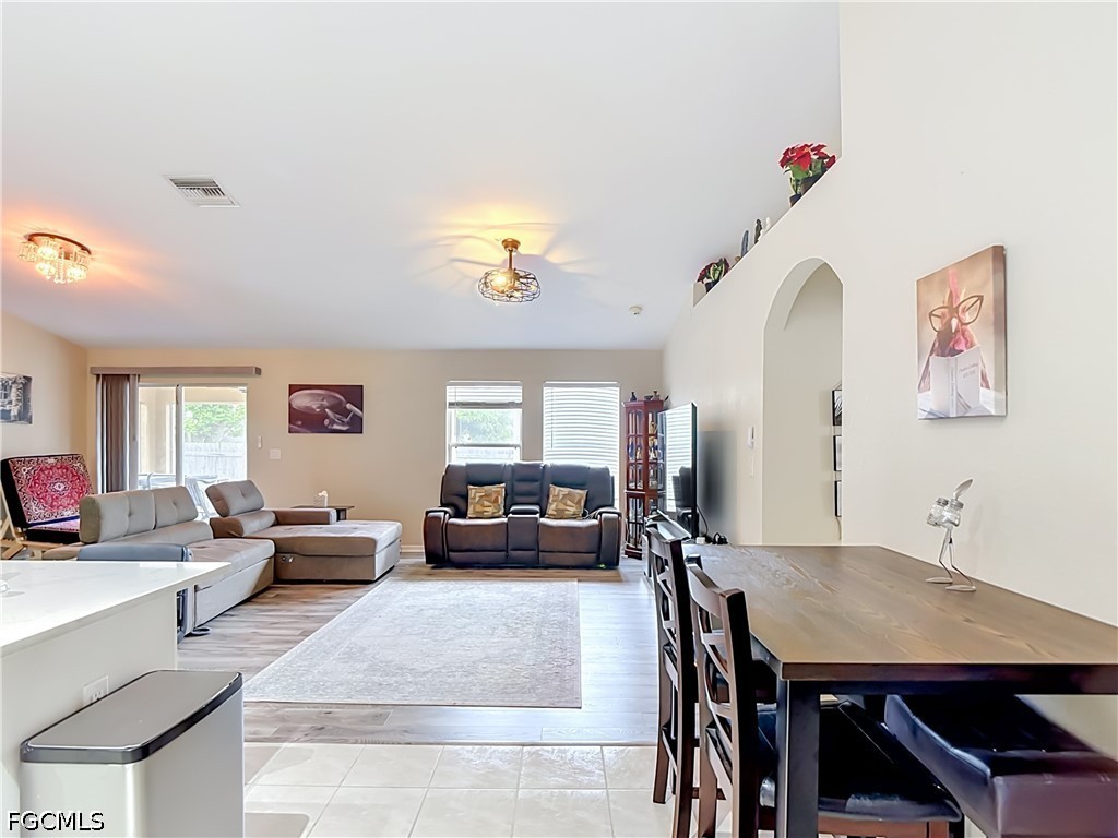 3 Bed SingleFamilyResidence for Sale in Cape Coral, photo 20