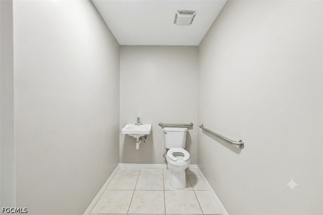 Office for Sale in Fort Myers, photo 20